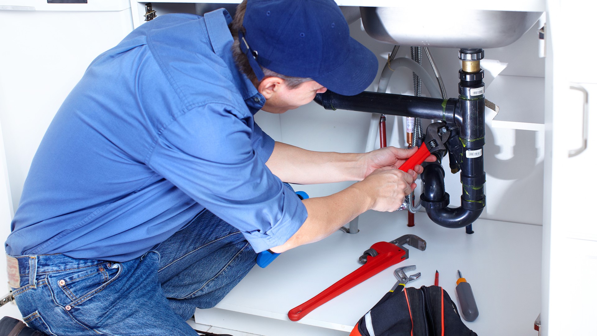 bigstock-plumber-10442993